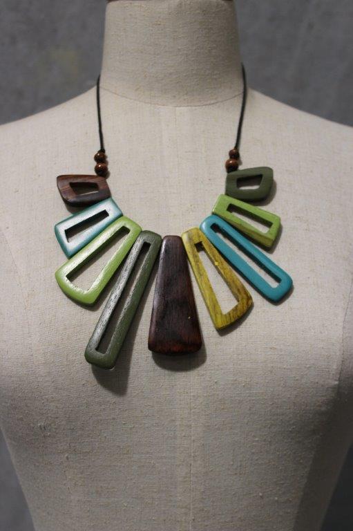 Wooden Rectangle Window Necklace (3 Cols) – Paragraff Clothing